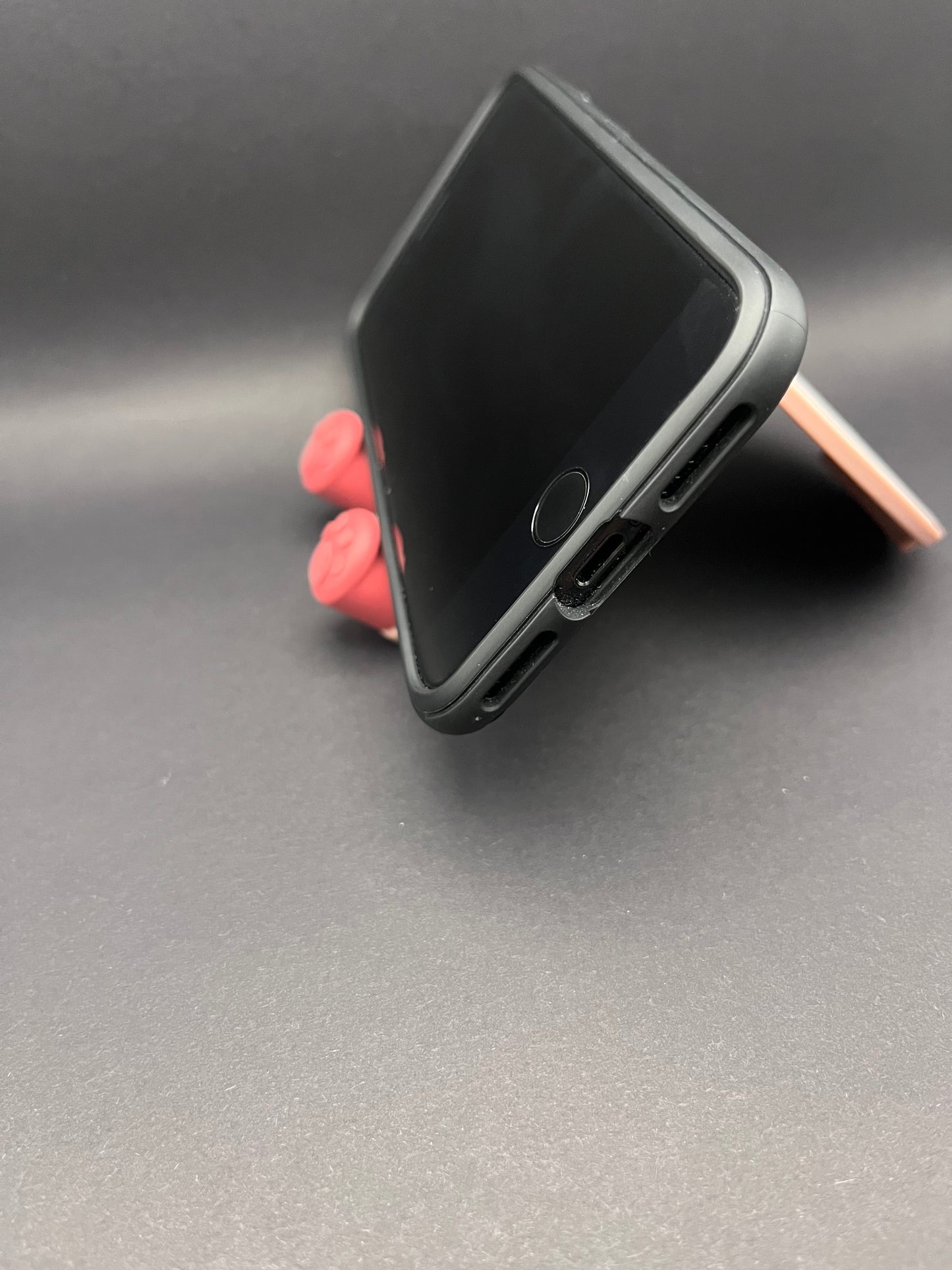 Cartoon Mobile Phone Adjustable Holder Pink: Your Phone’s New Best Friend!