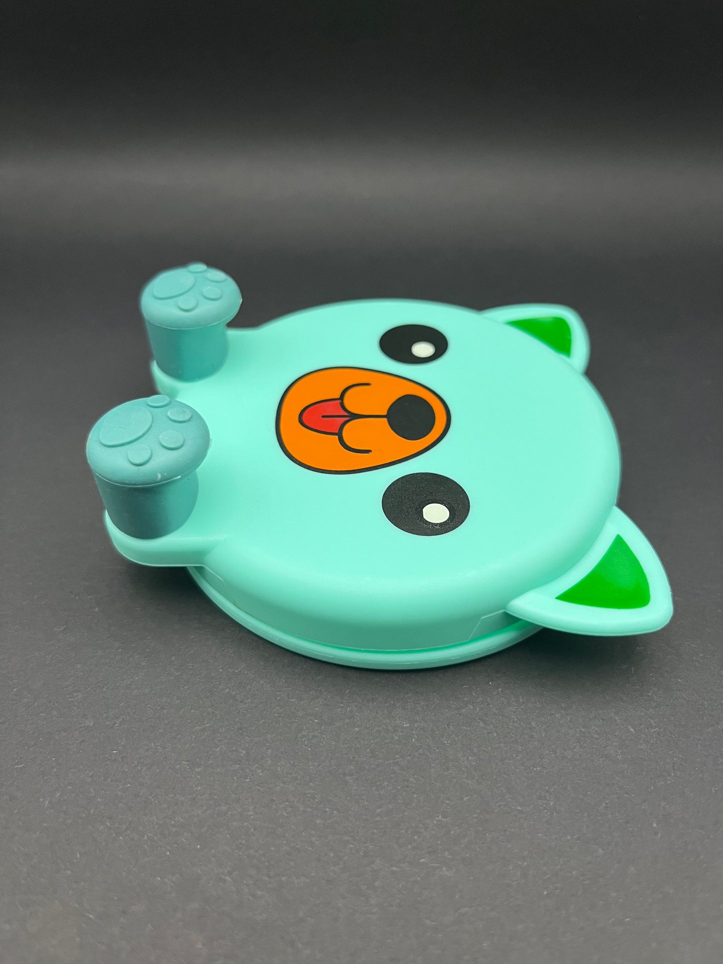 Cartoon Mobile Phone Adjustable Holder Green: Your Phone’s New Best Friend!