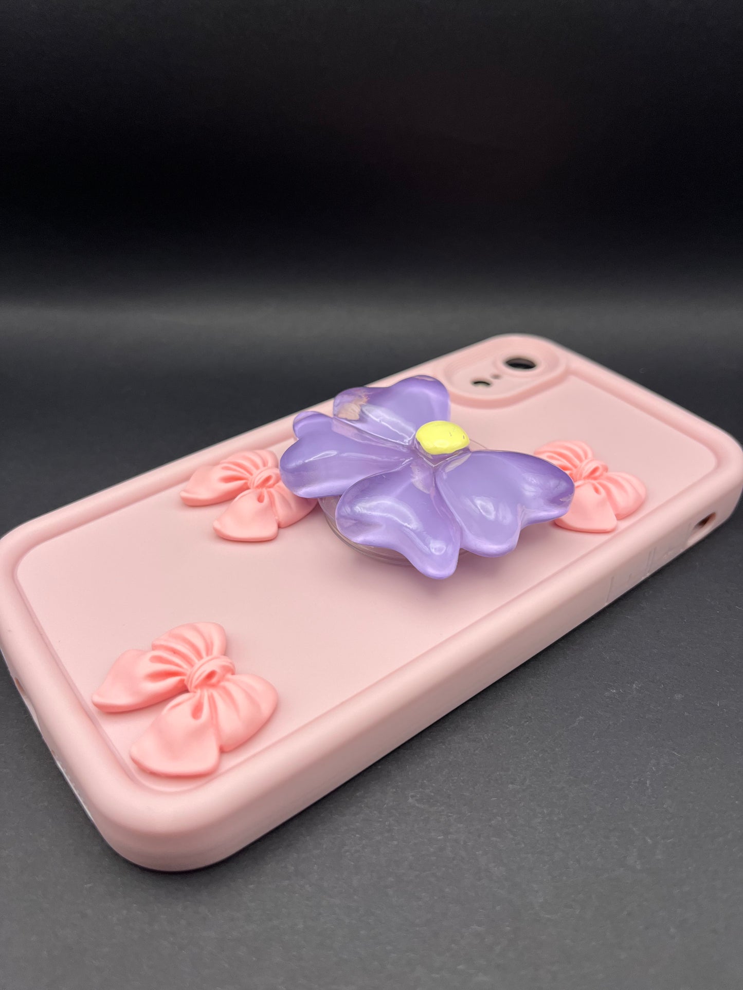 Bow Phone Ring Stand: Elegance and Functionality Combined!