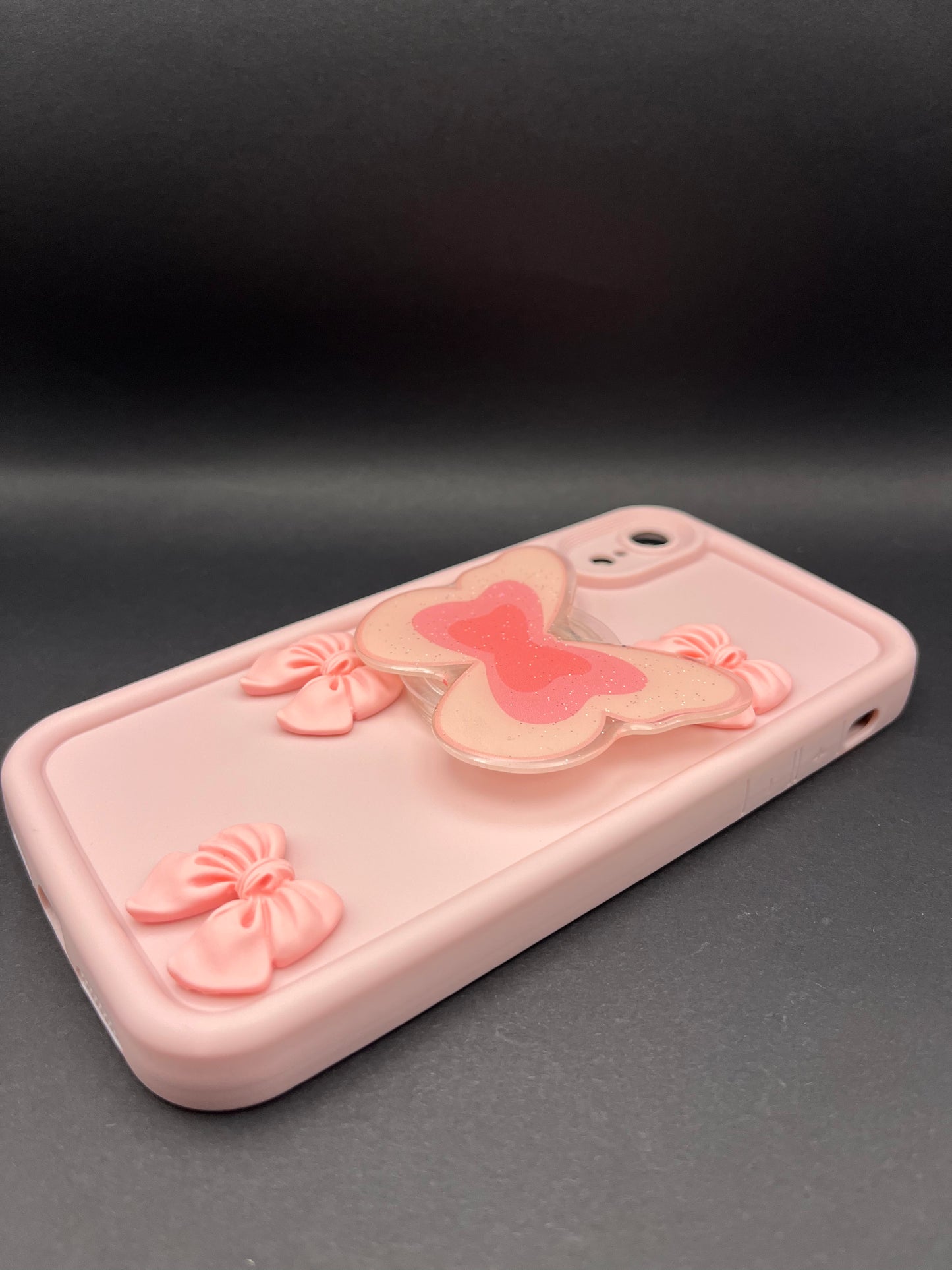 Sparkly Butterfly Phone Holder: Add a Touch of Glamour to Your Device!