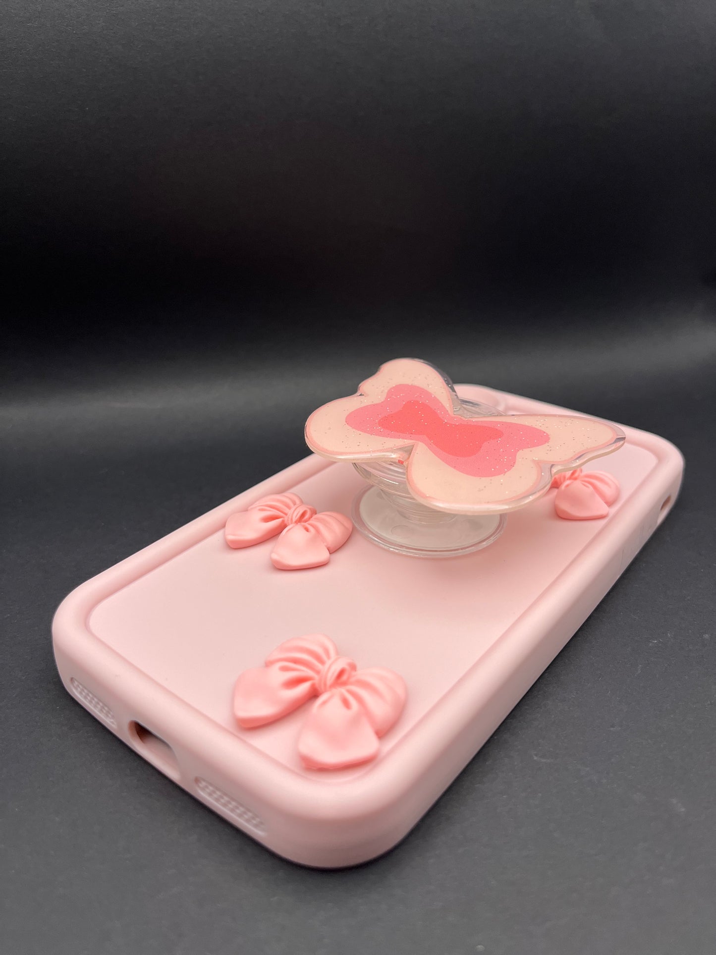 Sparkly Butterfly Phone Holder: Add a Touch of Glamour to Your Device!