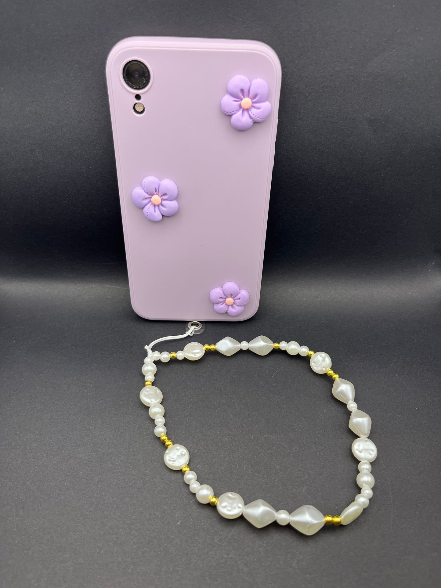 Pearl Beaded Golden Lanyard - Elevate Your Phone’s Style!