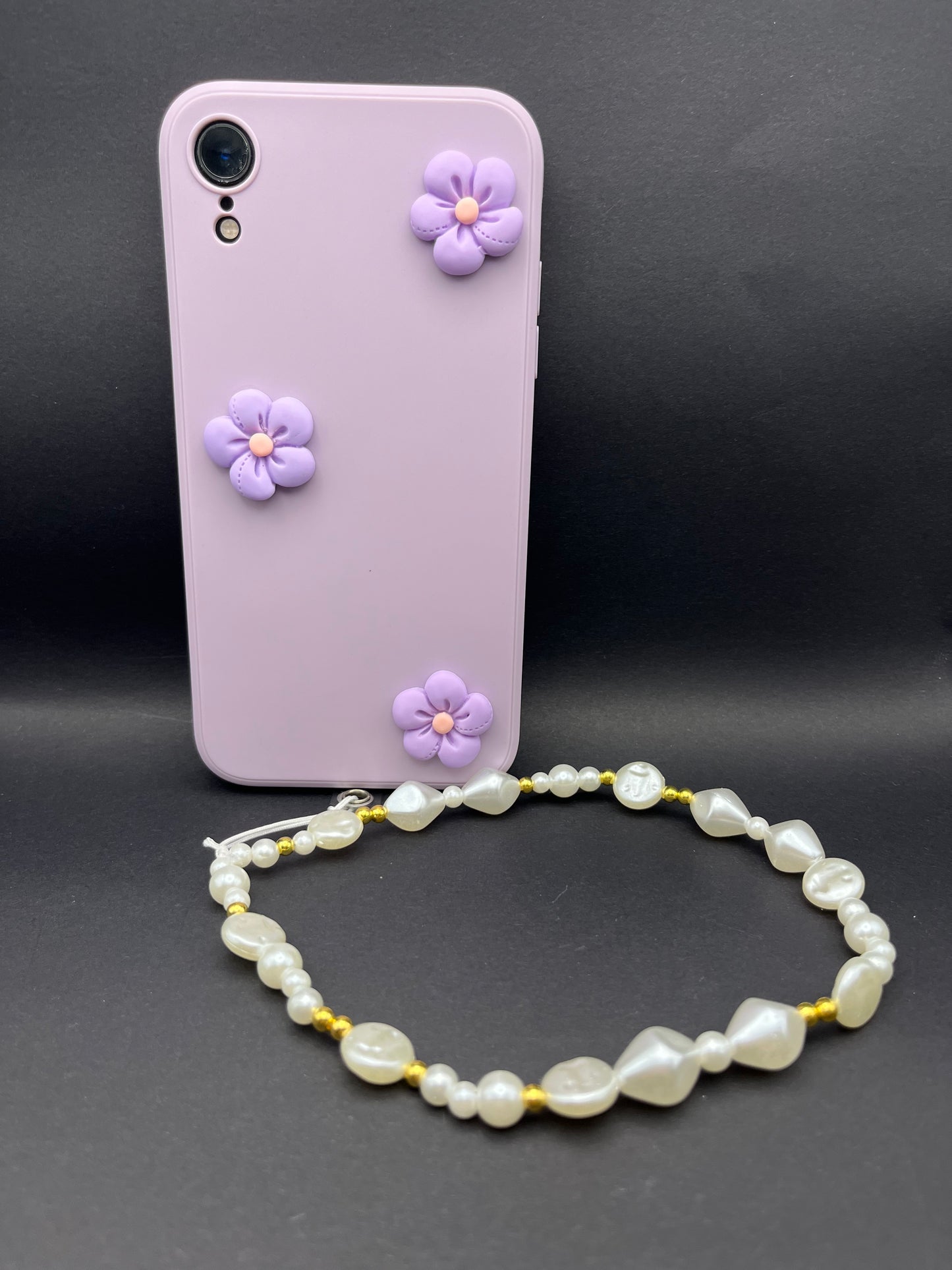 Pearl Beaded Golden Lanyard - Elevate Your Phone’s Style!