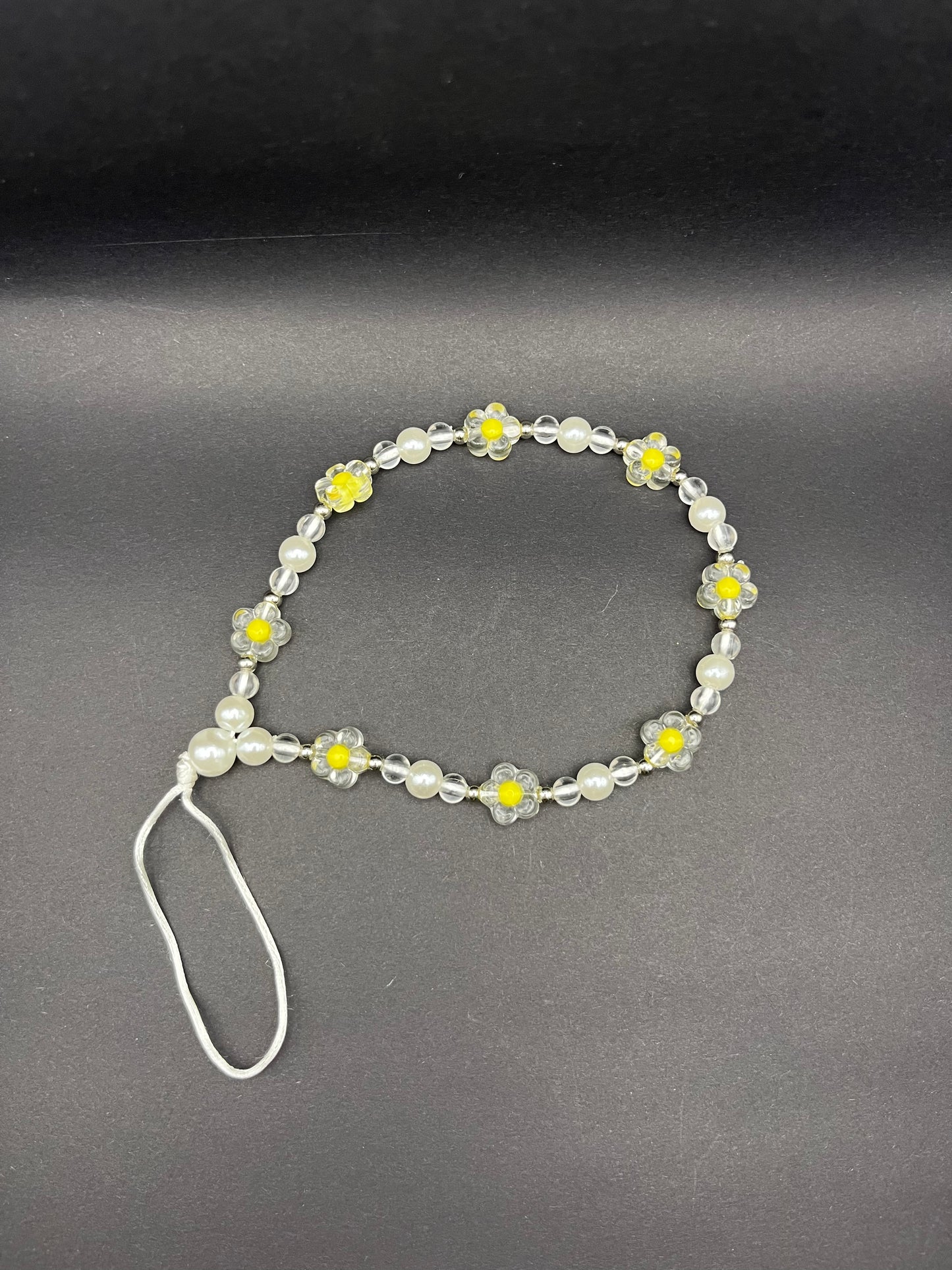 Flower Faux Pearl Lanyard - Add a Touch of Elegance to Your Phone!